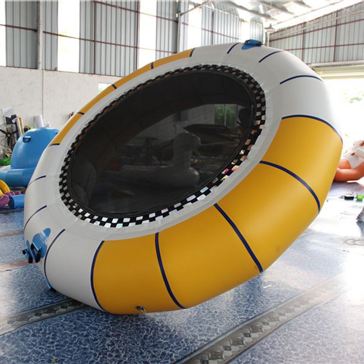Trampoline de saut d'eau et de - Outdoor Furniture Factory avis et prix